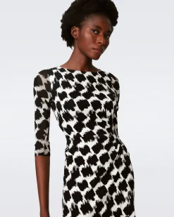 Linea Dress
